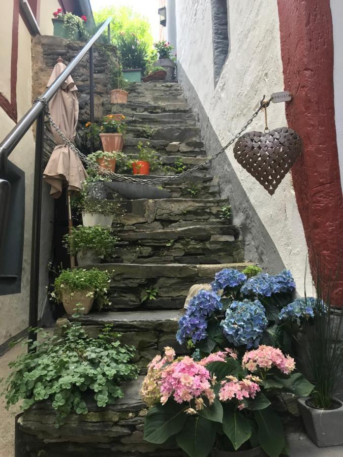Hotel Klapperburg Beilstein  Exteriör bild